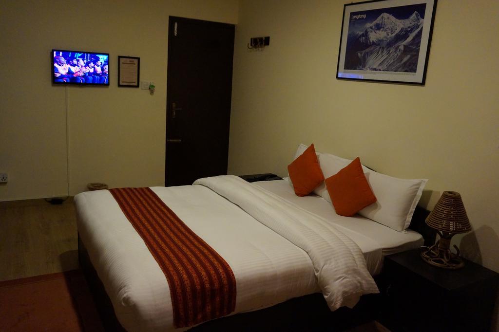 Gaia Holiday Home Dhulikhel Bagian luar foto