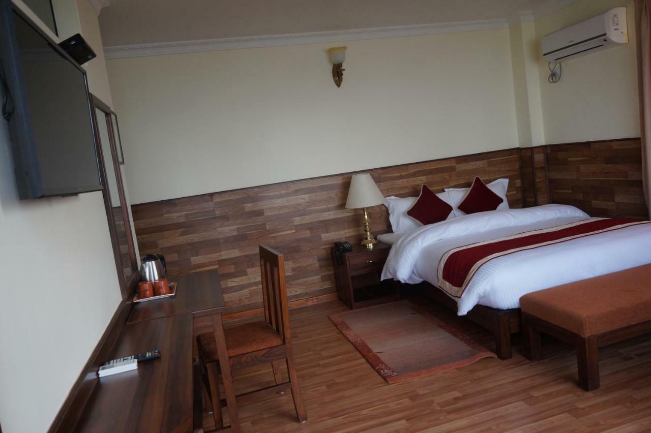 Gaia Holiday Home Dhulikhel Bagian luar foto